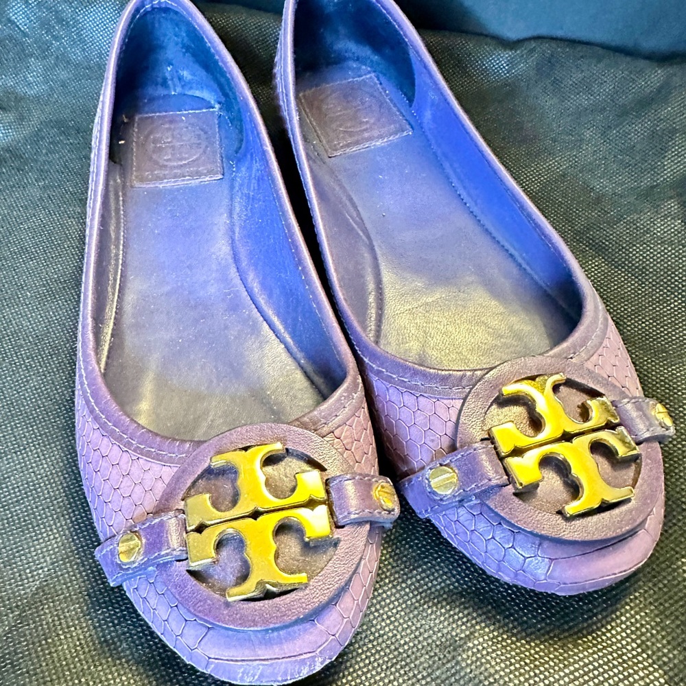 Classic Tory Burch Snake Skin Pattern Flats